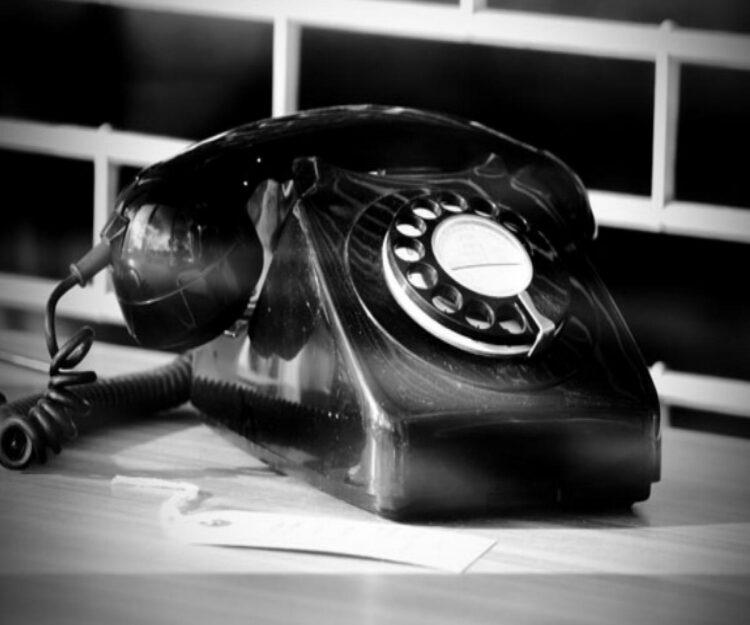 सासूने बायकोकडे फोन दिला नाही म्हणून पहा जावयाने काय केले.