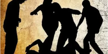 पत्नीस मारहाण – करून शारीरिक व मानसिक त्रास दिल्या प्रकरणी पतीसह चौघांवर गुन्हा.