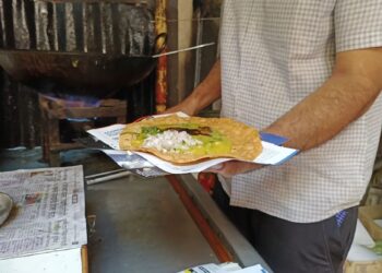 नगर स्पेशल पापड भाजी, अशी पापड भाजी फक्त नगर मध्येच मिळणार !