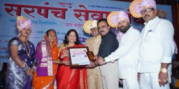 पोलीस सेवेत केलेल्या उत्कृष्ट कार्याबद्दल सुरेशकुमार राऊत यांचा राज्यस्तरीय पुरस्काराने गौरव.