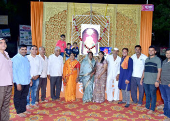 केडगावला रंगला हनुमान चालिसा व भजन संध्याभावभक्तीचा महोत्सवात भाविक तल्लिन