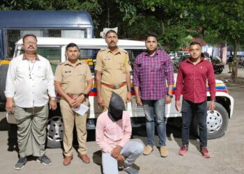 सोशल मिडीयावर दोन समाजामध्ये धार्मीक तेढ निर्माण होईल असे स्टेटस ठेवणारा इसम कोतवाली पोलीसांच्या ताब्यात..