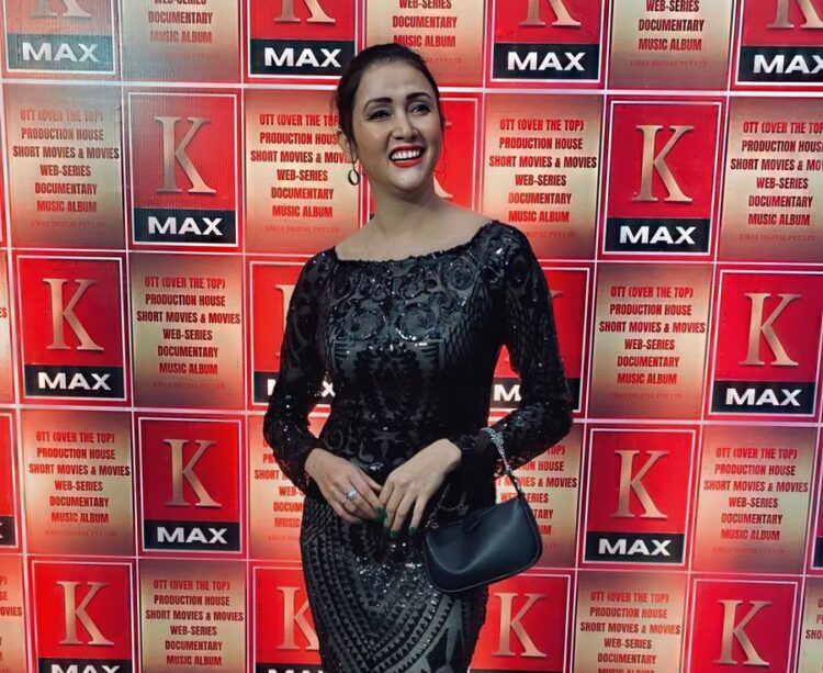 नवीन OTT लाँच पार्टीत नीता शर्मा विशेष अतिथी म्हणून हजर झाली