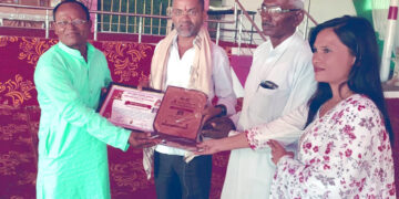 आमदार निलेश लंके यांचा स्वराज्य भूषण पुरस्काराने गौरवगरजूंना आधार देणे हाच माणुसकी धर्म -आ. निलेश लंके