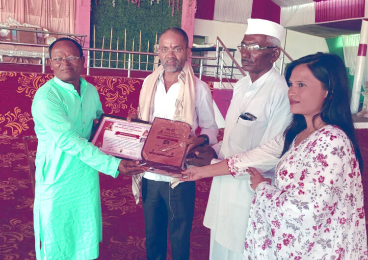 आमदार निलेश लंके यांचा स्वराज्य भूषण पुरस्काराने गौरवगरजूंना आधार देणे हाच माणुसकी धर्म -आ. निलेश लंके