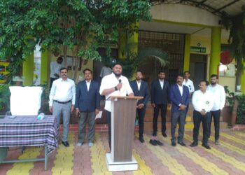 महाराष्ट्र दिनाच्या 63 व्या वर्धापनदिनी श्री छत्रपती शाहू फुले आंबेडकर कृषी महाविद्यालय आष्टी येथे ध्वजारोहण कार्यक्रम संपन्न.