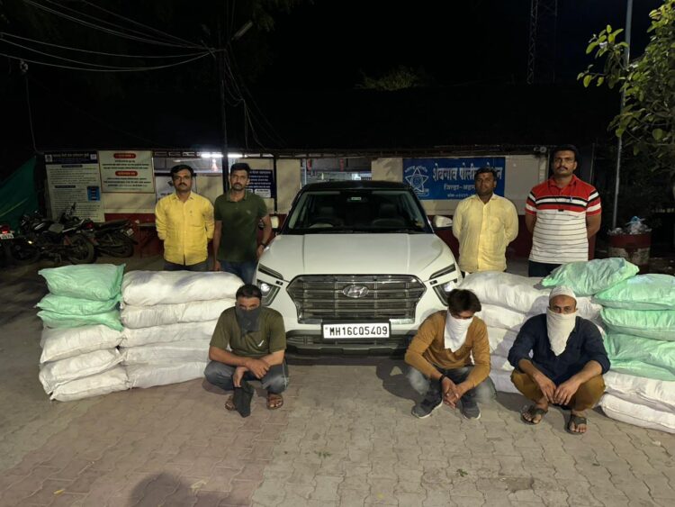 शेवगाव तालुक्यात स्थानिक गुन्हे शाखेची कारवाई,सतरा लाख रुपयांचा मुद्देमाल जप्त