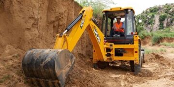 राहता तहसीलचा अजब कारभार आंधळ दळीत कुत्र पीठ खात; महसूल मंत्री यांच्या तालुकातील घटना.