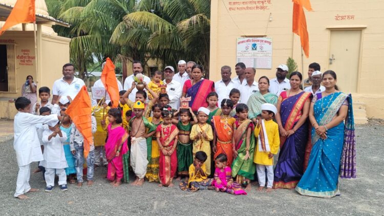 नेवासा तालुक्यातील नागापुरात निघाली शालेय विद्यार्थ्यांची दिंडी.